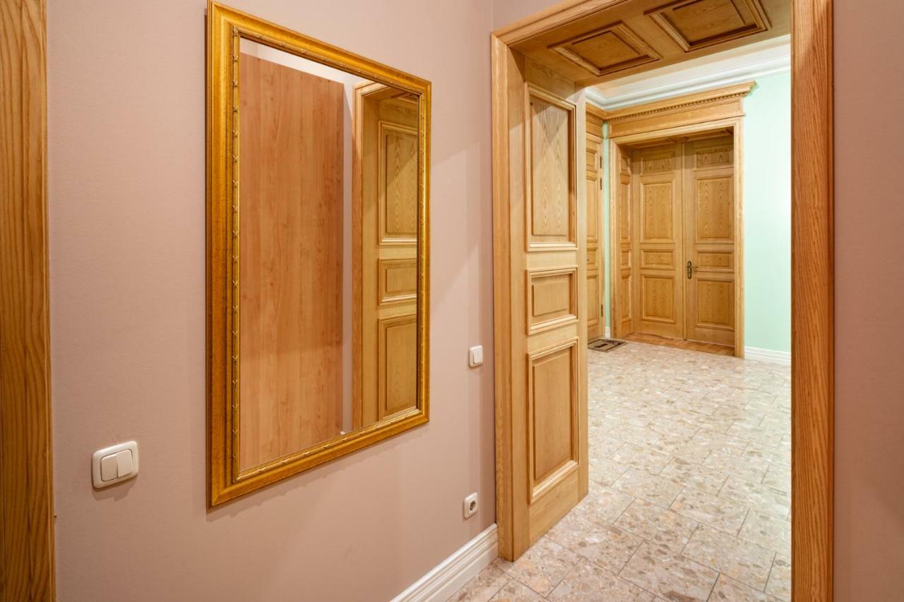 Old Riga 2 Bedroom Vecpilsetas Street Apartment Ngoại thất bức ảnh
