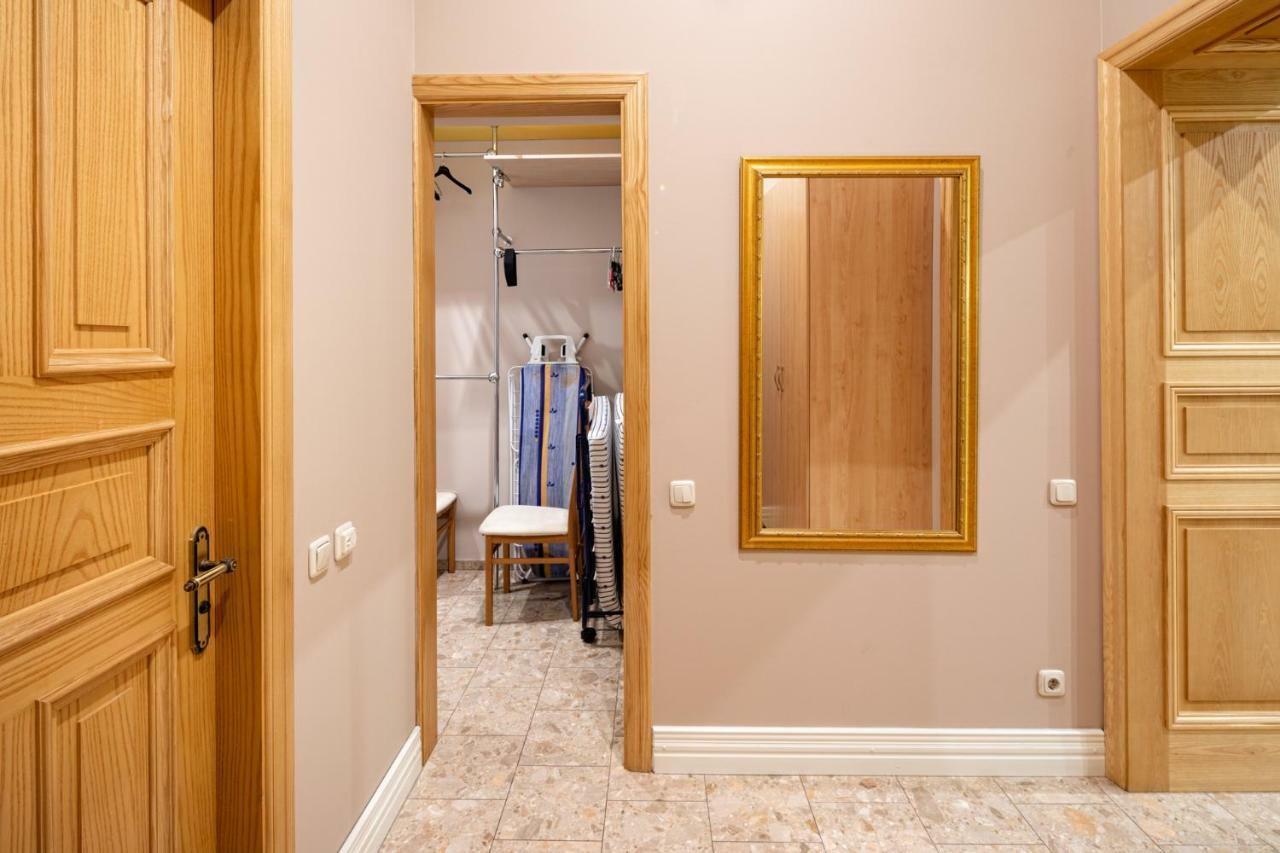 Old Riga 2 Bedroom Vecpilsetas Street Apartment Ngoại thất bức ảnh